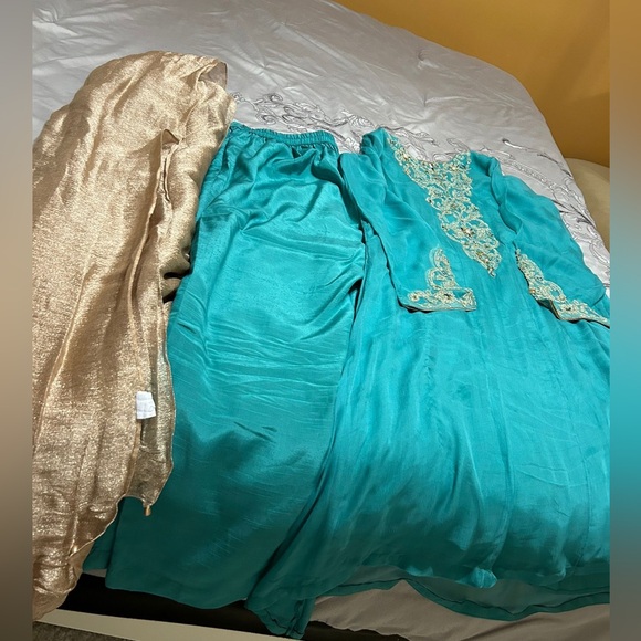 Chinyere 3 pc formal dress - Picture 3 of 12